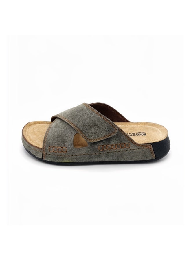 Stylish men's slippers with a modern and comfortable design – genuine leather and non-slip orthopedic sole, available in various sizes and colors. - Image 2